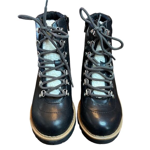 Style & Co Black Lace Up Hiker Boots NEW Size 5 - Picture 2 of 11